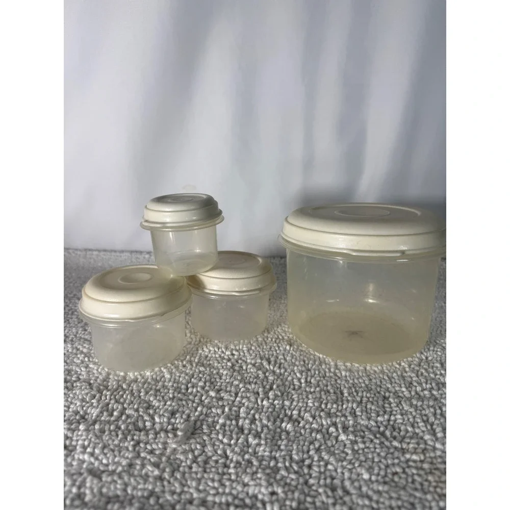 Rubbermaid Servin Saver Vintage Food Storage Set 6 Cup and‎ 1/2 Cup Almond Lids